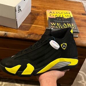 Jordan Black and Yellow Men's Shoes
